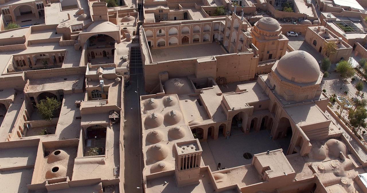 Luftaufnahme von Häusern in der historischen Stadt von Yazd, Iran