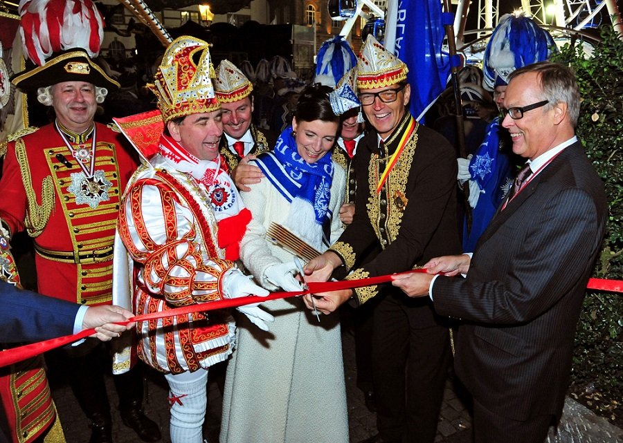 Rheinischer Karneval mit all seinen lokalen Varianten