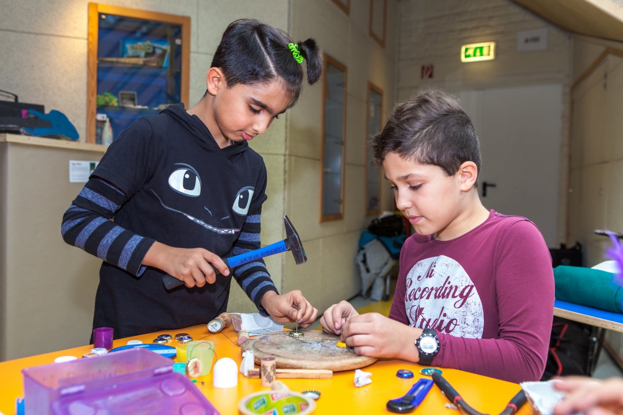 Schüler Elias Emmers und Varto Salar