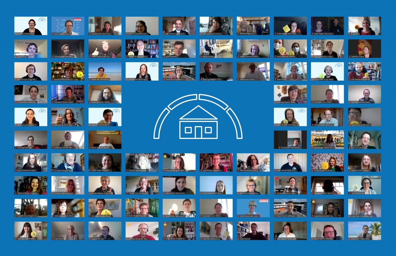 Gruppenfoto der Auszeichnungsveranstaltung aus dem 2021. Corona-bedingt wurden die ausgezeichneten Schulen digital geehrt.
