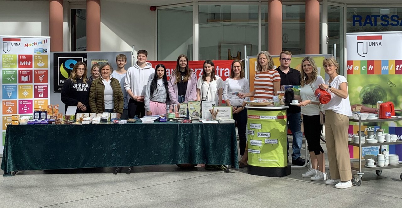 Aktionsstand zum Fairen Handel in Kooperation mit der Stadt Unna