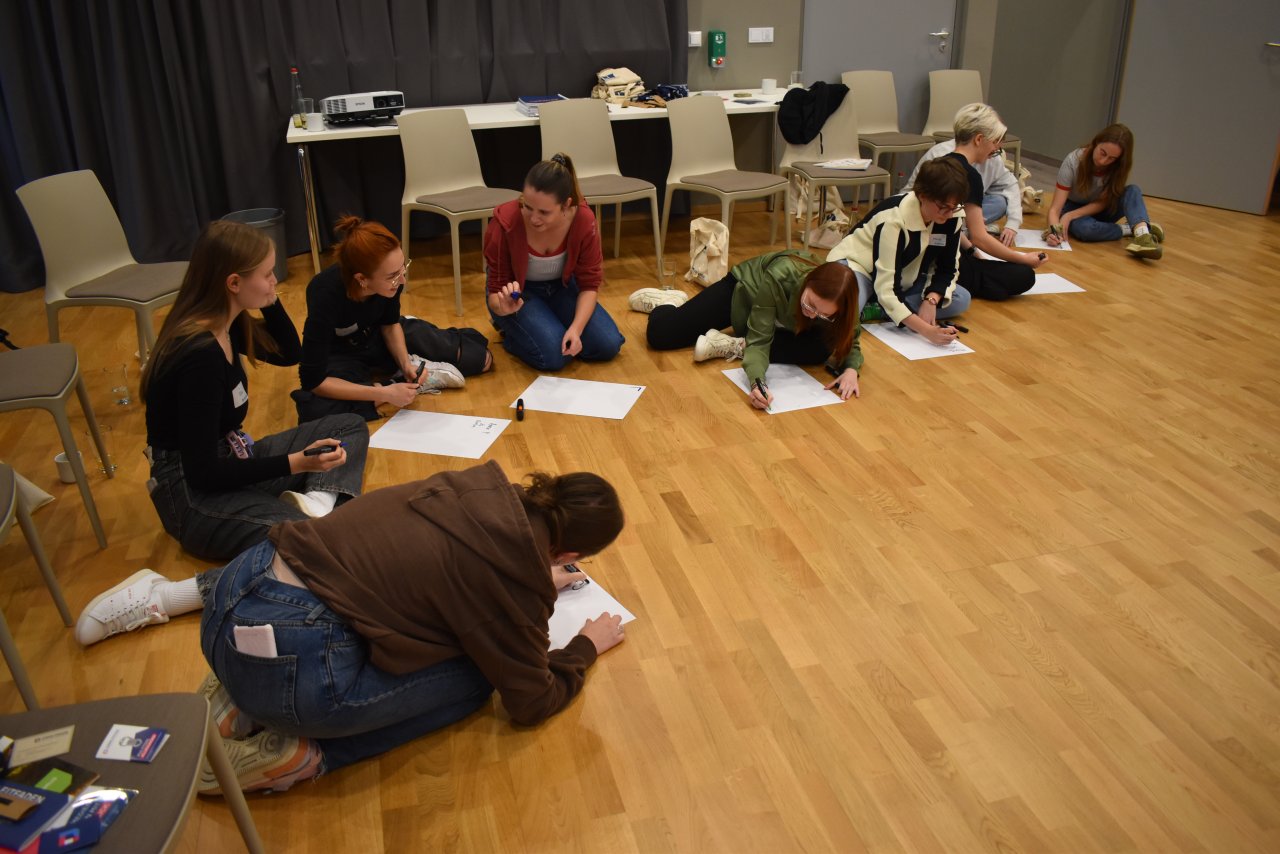 Gemeinsames Erstellen eines Horizonts der unterschiedlichen Erfahrungsstufen der Redaktion