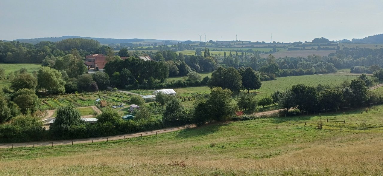Unser Lernort. Schul u. Lehrgarten, Demeter-Hofgut Fleckenbühl. inkl. Eselstallung