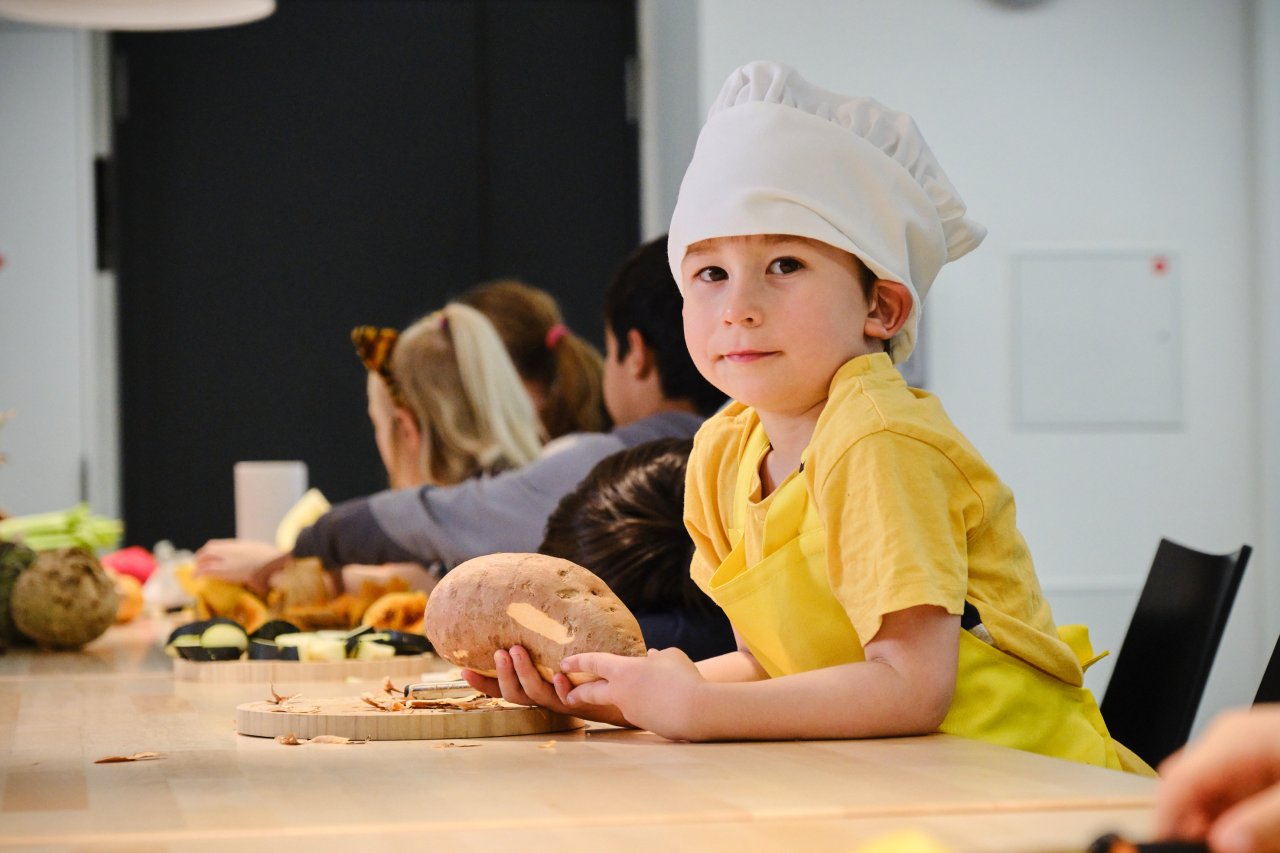 Kochworkshop in der Lehrküche des Kindermuseums unterm Dach