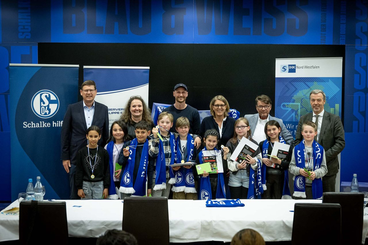 Gewinnerinnen und Gewinner des Vorlesewettbewerbs der Gelsenkirchener Grundschulen auf Schalke