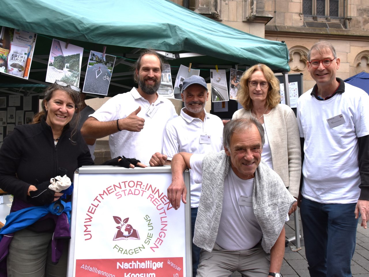 Umweltmentor/-innen beim Reutlinger Klimaaktionstag mit Infostand