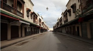 Leere Straßen in Fès