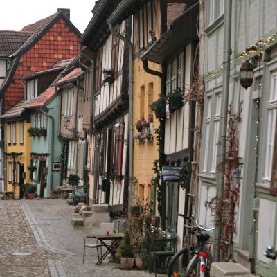 Ein Straßenzug in der Altstadt von Quedinburg