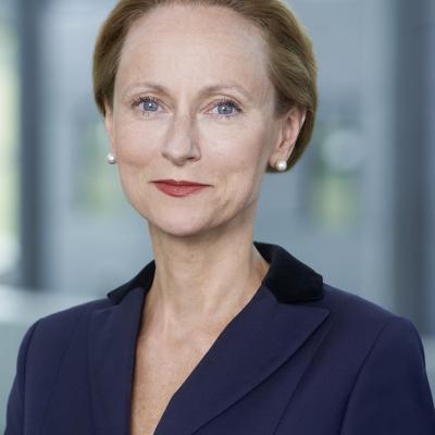 Prof. Dr. Dr. Sabine Freifrau von Schorlemer, Sächsische Kunstministerin a.D., UNESCO-Lehrstuhlinhaberin und DUK-Mitglied