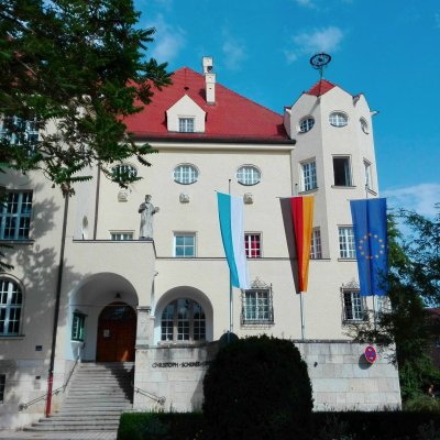 Schulfront des Christoph Scheiner Gymnasiums